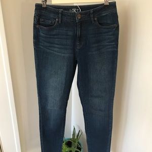 Loft size 0 skinny curvy. Excellent condition